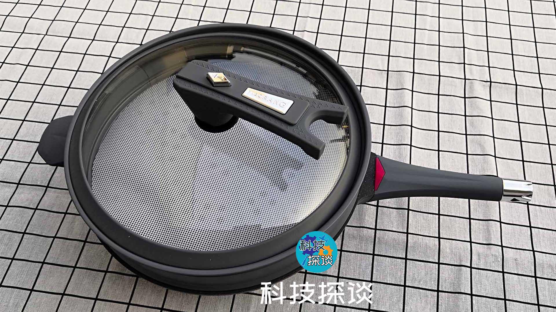 过好厨房生活，省油的高颜值不粘锅——帝伯朗浮雕锅