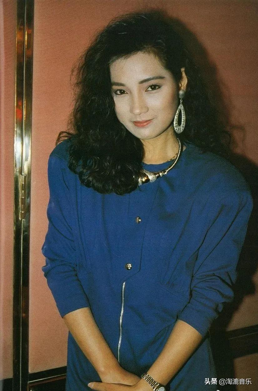 周星驰青梅竹马的街坊,嫁给最帅“杨康”,这个女人真如此好命?