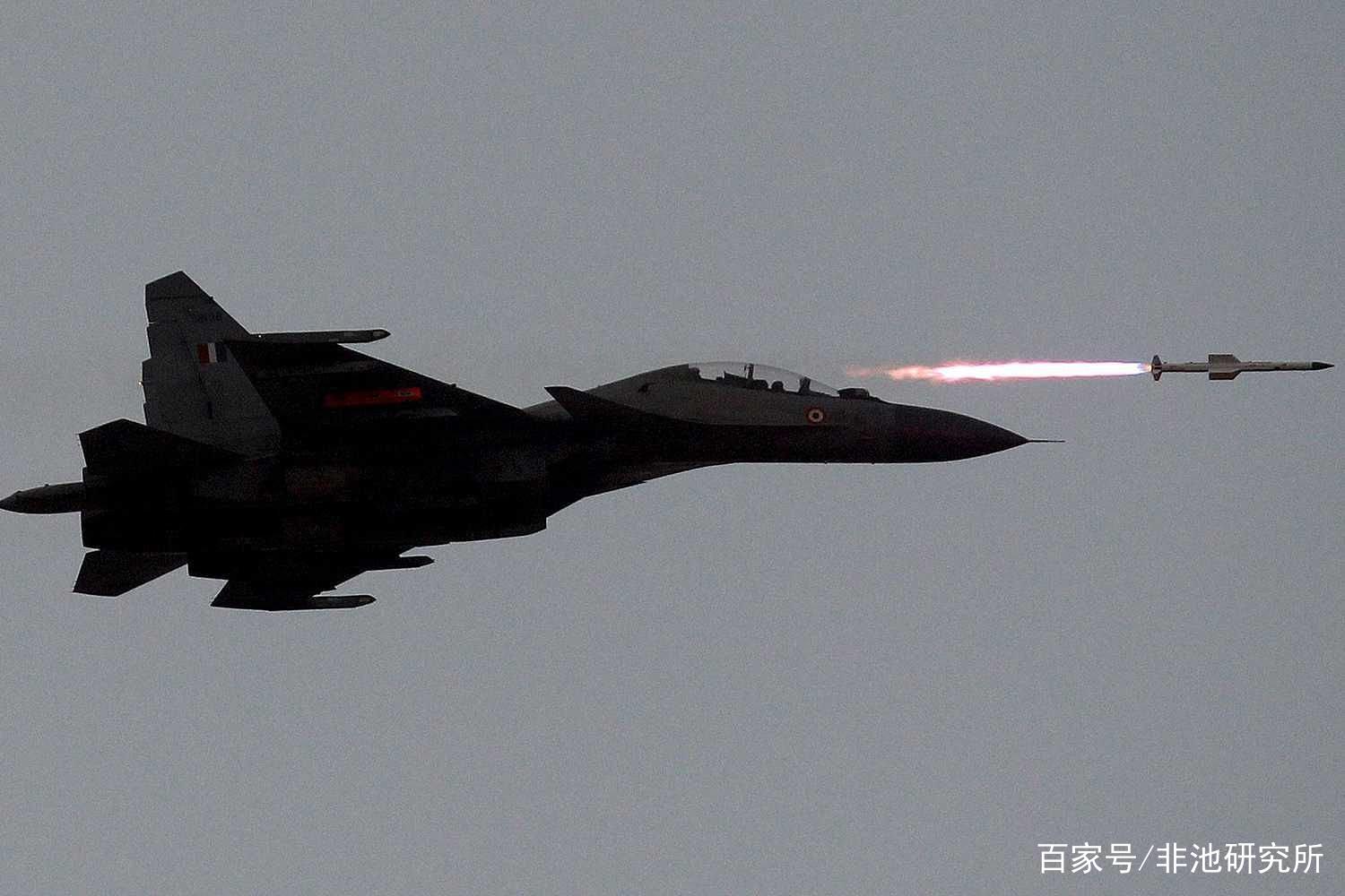 ����˹�վ�ʵ��������Σ�