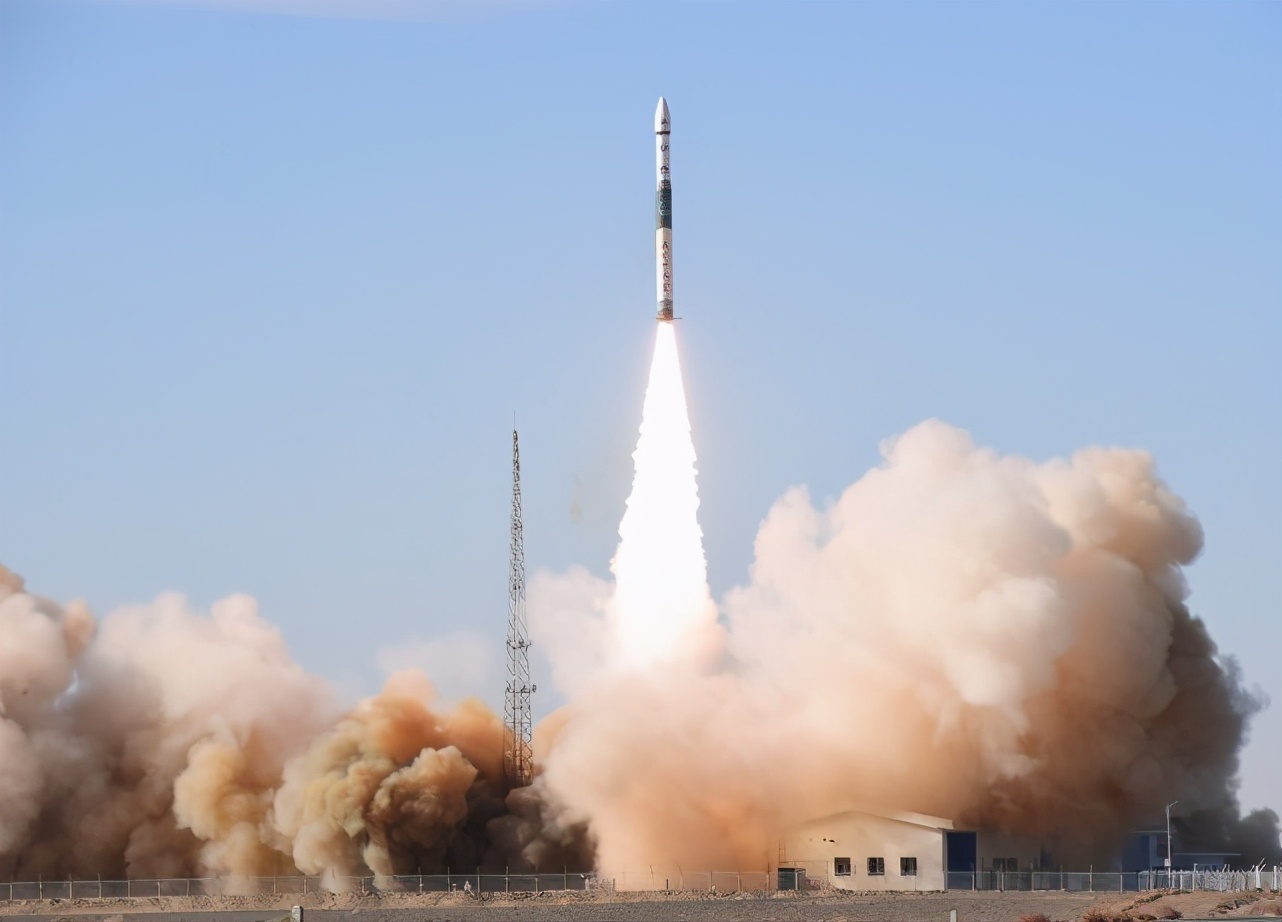 太帅了！吉林一号卫星拍到印度航母，每天刷脸