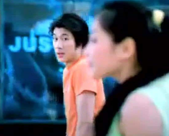 没想到刘涛在20年前，和王力宏合作拍摄过广告，