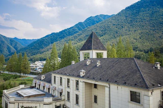 有哪些适合白领度假的地方？要安静、有山有湖、原生态的地方