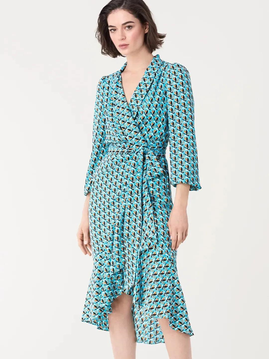 女人衣橱最爱- 兼具复古、俏皮的DVF Wrap Dress