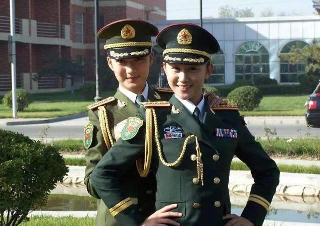 图片详解：建国以来，人民解放军经历的15次军服变迁发展历程