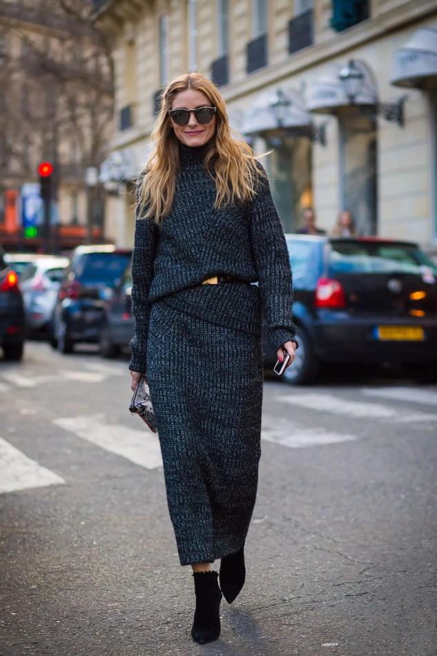 天凉短裙该收起来了，建议多穿这5款早秋“长裙”，时髦显高级