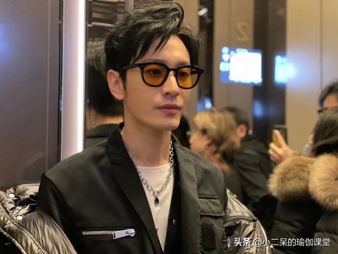 43岁黄晓明暴瘦20斤，晒出的食谱引发众议，真的