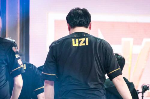 TES阿水直播与小明互动，Ming两个字说出RNG失去