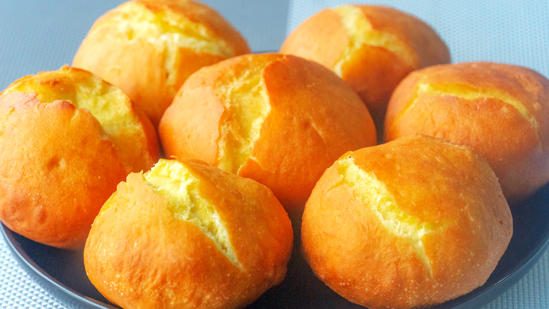 面粉里加几个鸡蛋，做出来的早餐又香又营养，全家都爱吃