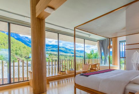 Coming to Lugu Lake will make people wonder if they are willing to forget the time and forget themselves in their dreams