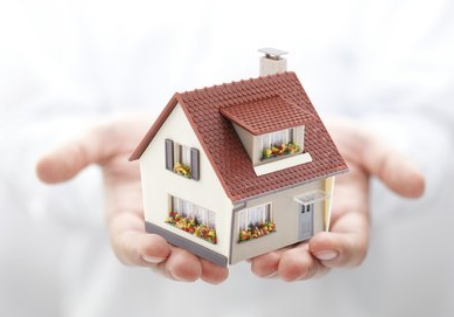 运营的作用就是将投资与营销，通过中间专业的互动对接起来