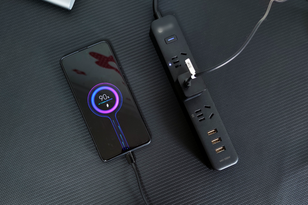 是时候丢掉原装充电器了，33W大功率加持，紫米GaN充电器新品体验