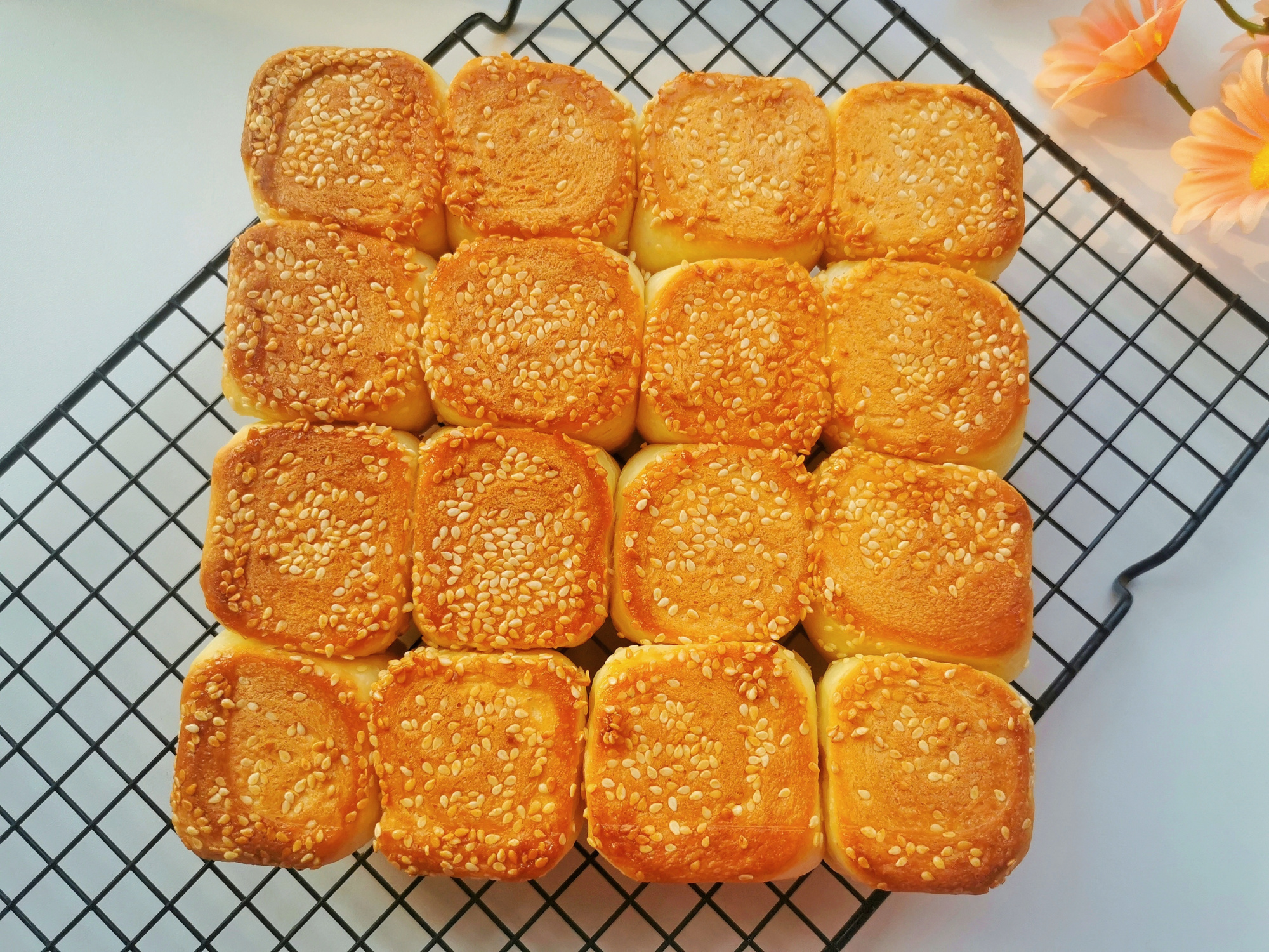 蜂蜜脆底小面包，做法太简单，一次发酵，一周吃3次才过瘾