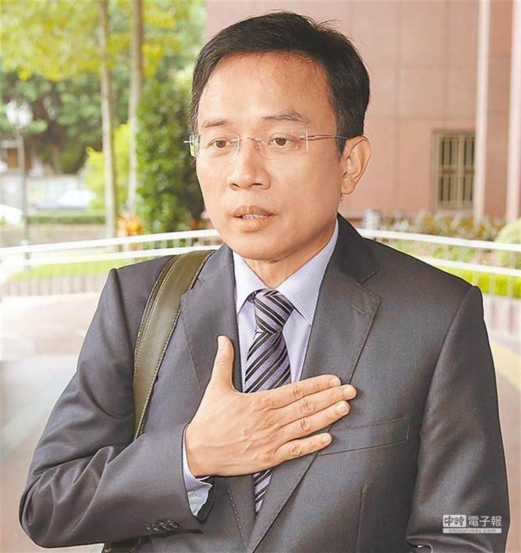 台媒體人上訴蔡英文�博士論文不存在�百人旁聽庭上鼓掌