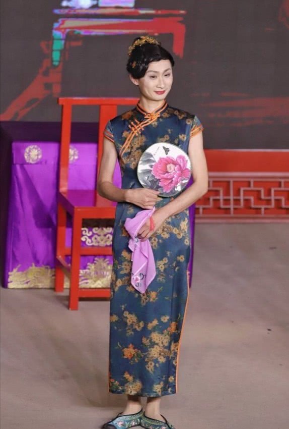 德云社/ 不招女弟子，那是因为他们从来都不缺