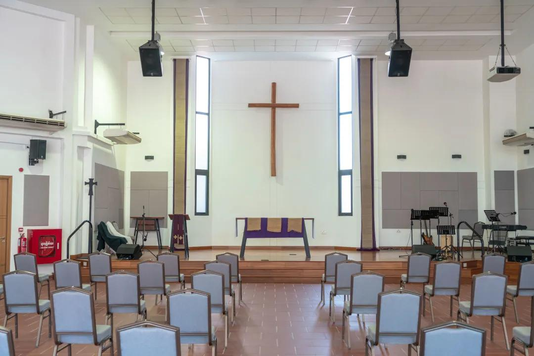 利鑫集团协助金边圣公平安堂教会完成消杀工作，神佑柬国