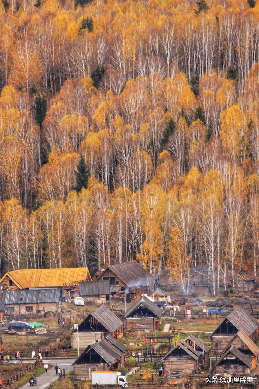 10 ancient towns with beautiful autumn colors, if you are tired, go to stay for a few days