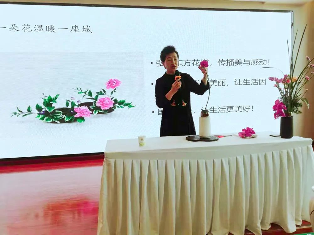 【与美丽为伴 携幸福同行】白银市妇联 白银市税务局庆“三八”插花才艺展示活动为您精彩呈现！