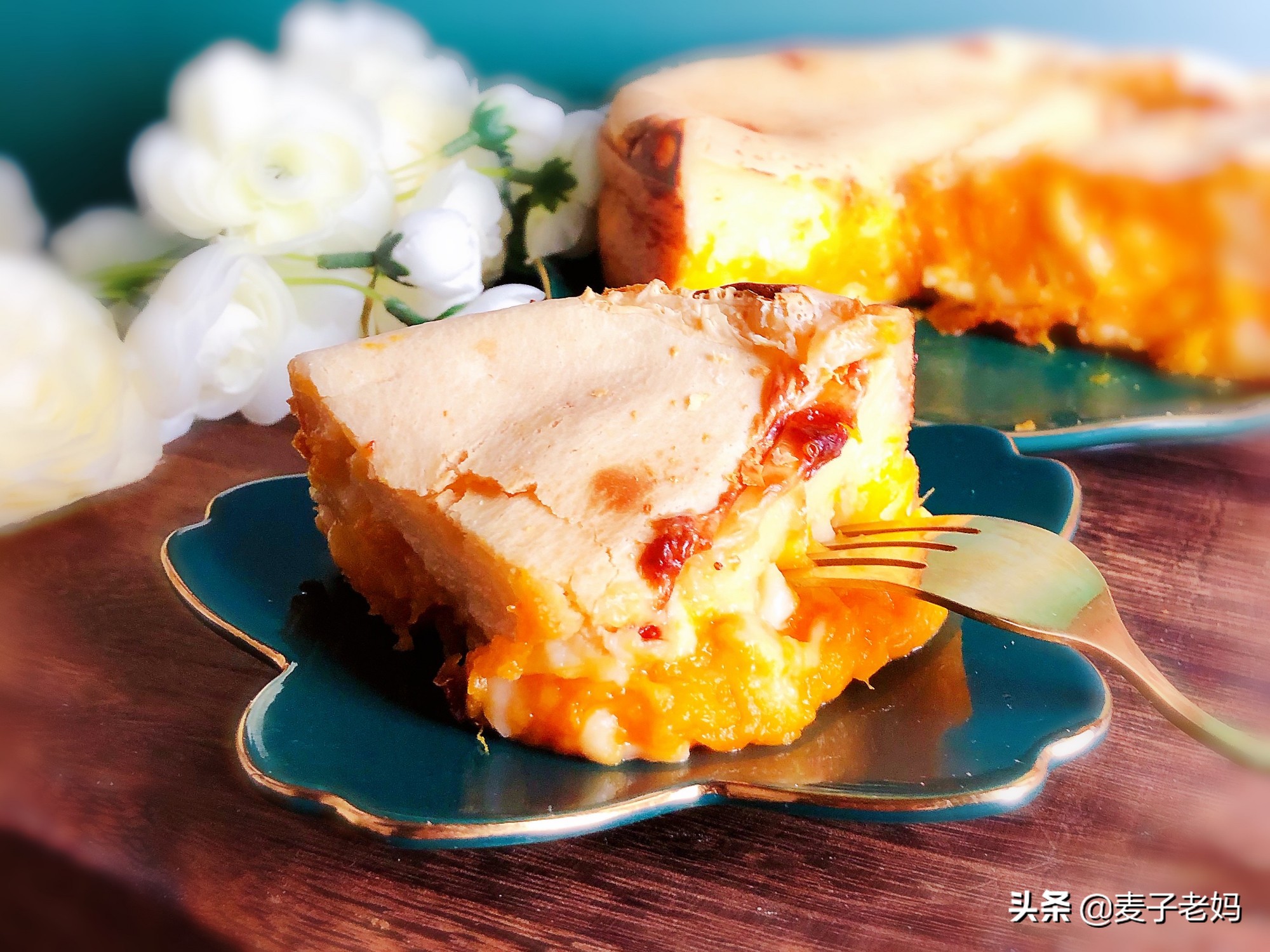 Pink of polished glutinous rice adds milk to mix, bake, outside fragile li of glutinous, added sweet yam stuffing to still can explode oar