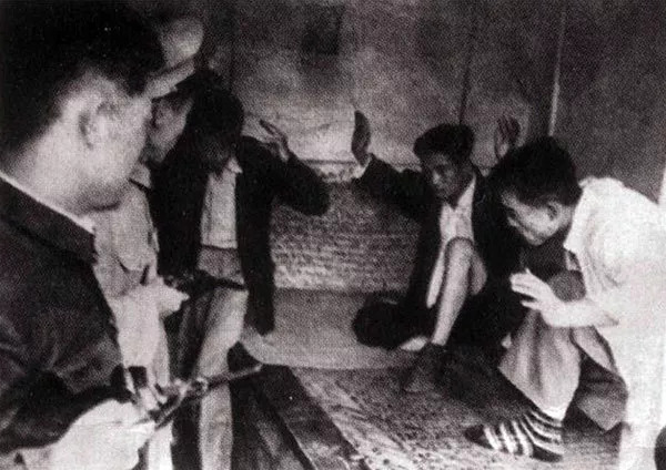 特务挖掘毛主席家祖坟，凶手作案后常做噩梦，群众举报后被判死刑