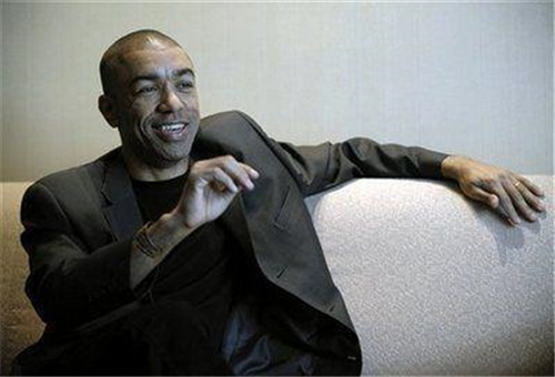 6park Com 他是奥巴马弟弟 放弃高薪来华发展还娶河南美女 称 从不靠哥哥