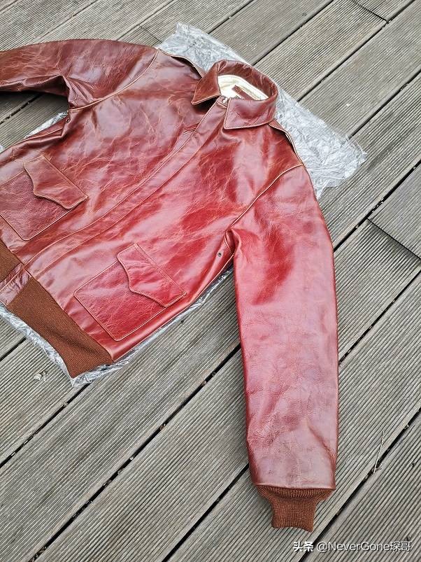 3万块的THE REAL MCCOY'S天皇染A2皮衣云评测