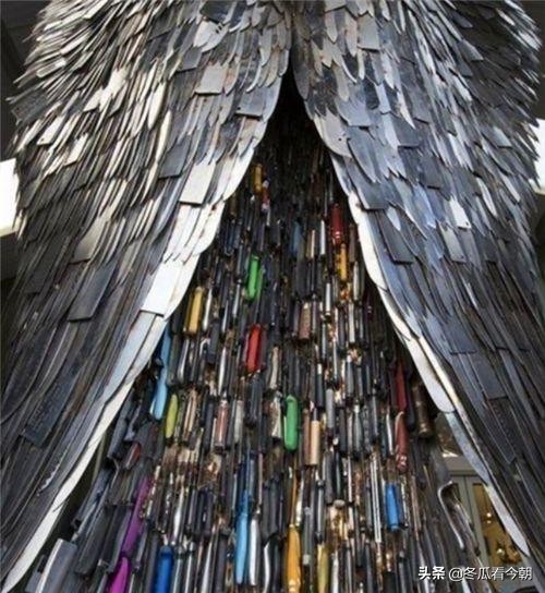 世界上最瘆人的雕像，花10万把刀具打造，每把背后都是一位受害者