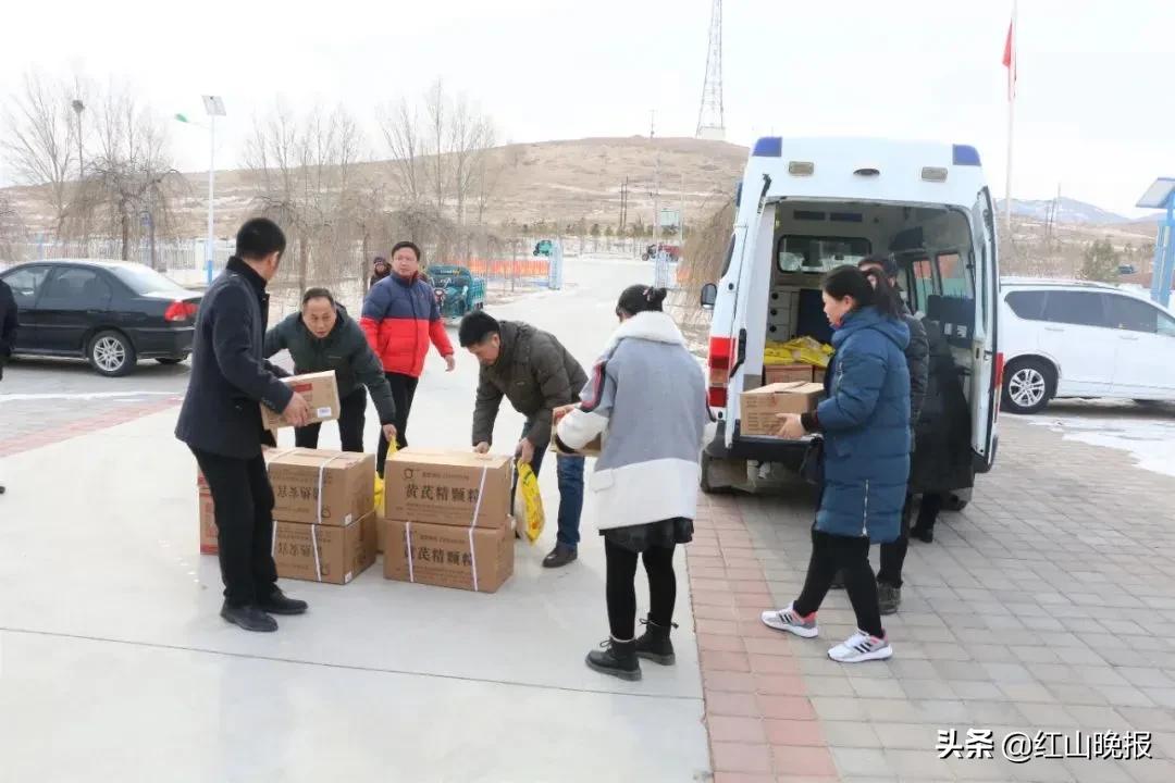赤峰市蒙中医药“医播歌乐”联合党委开展送健康 送温暖志愿服务活动