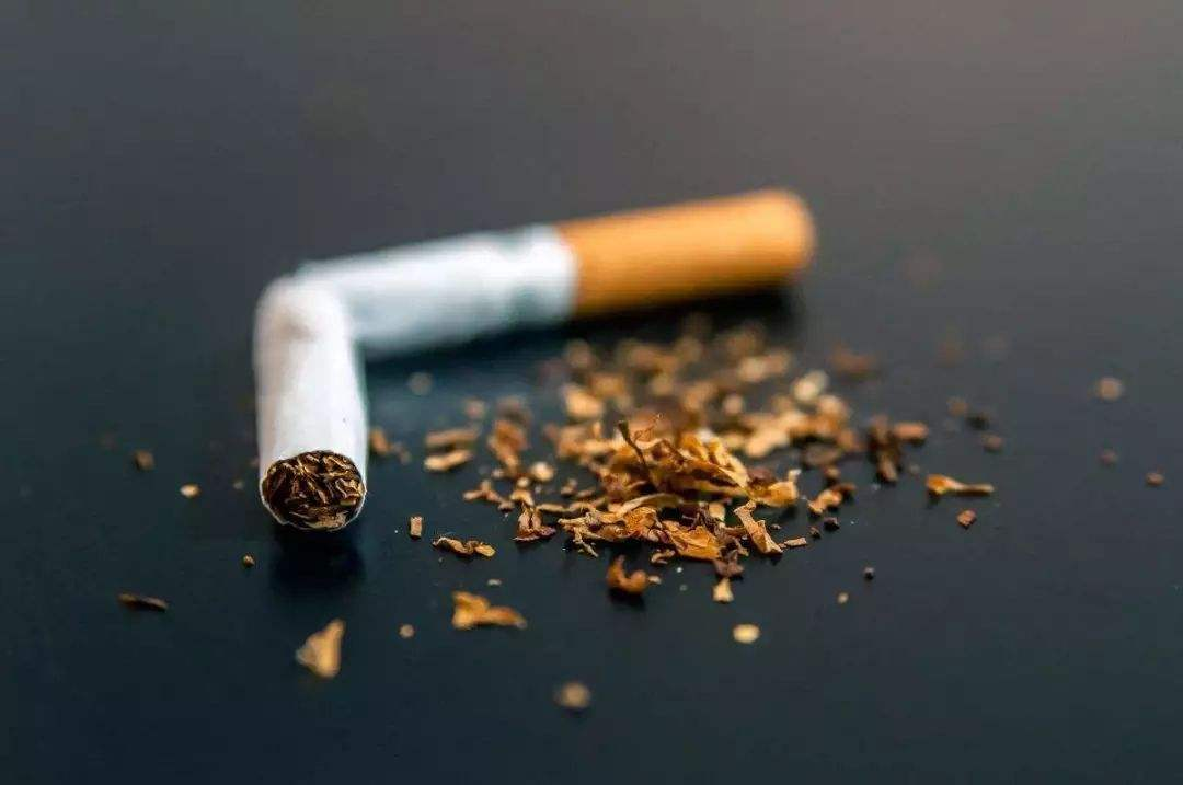 都说抽烟有害健康，可为啥有人抽了一辈子烟，还能活到99？