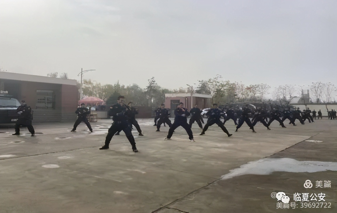 【大练兵】特警冬训进行时