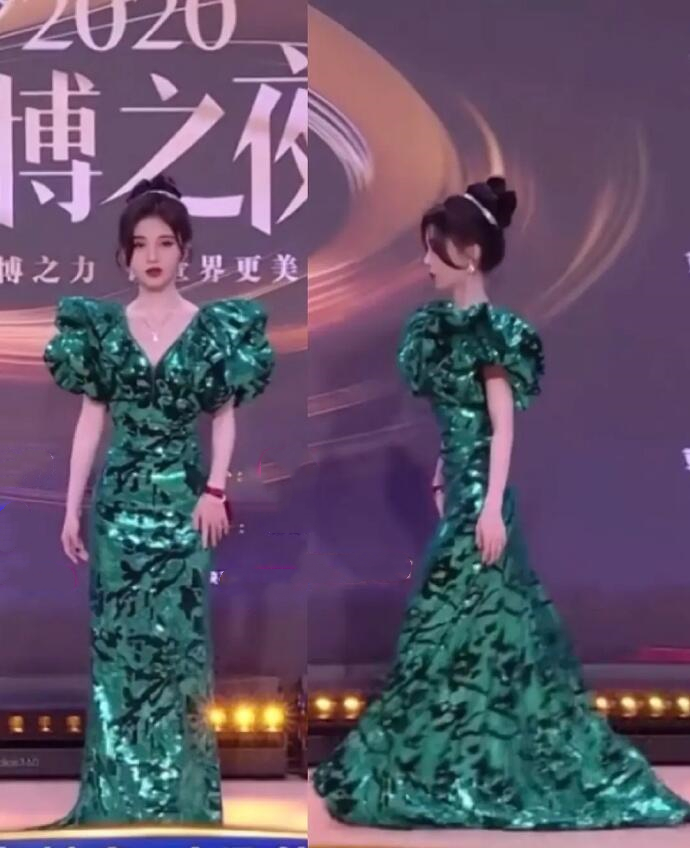 鞠婧祎身高再受质疑，红毯实拍图惨不忍睹，网友：穿了高跷吧