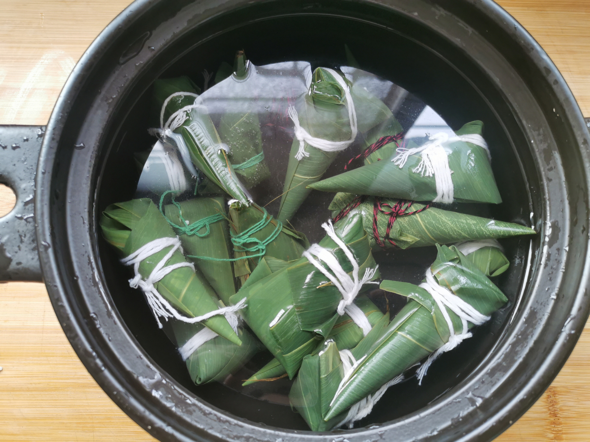 别用糯米包粽子了，教你做水晶粽，晶莹剔透软糯Q弹，冷热都好吃