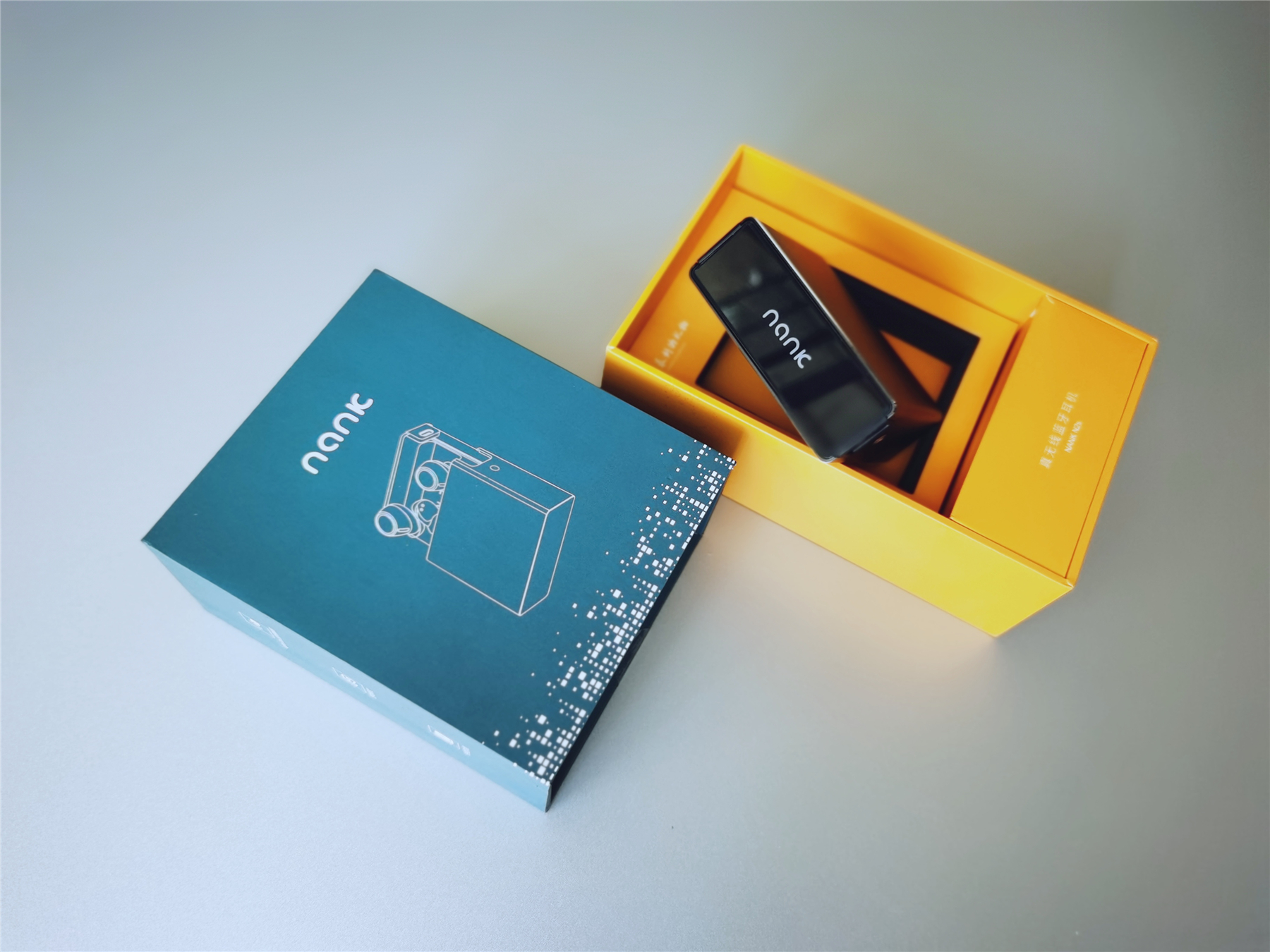 可当充电宝，南卡N2s耳机上手实评，实力担当颜值爆满