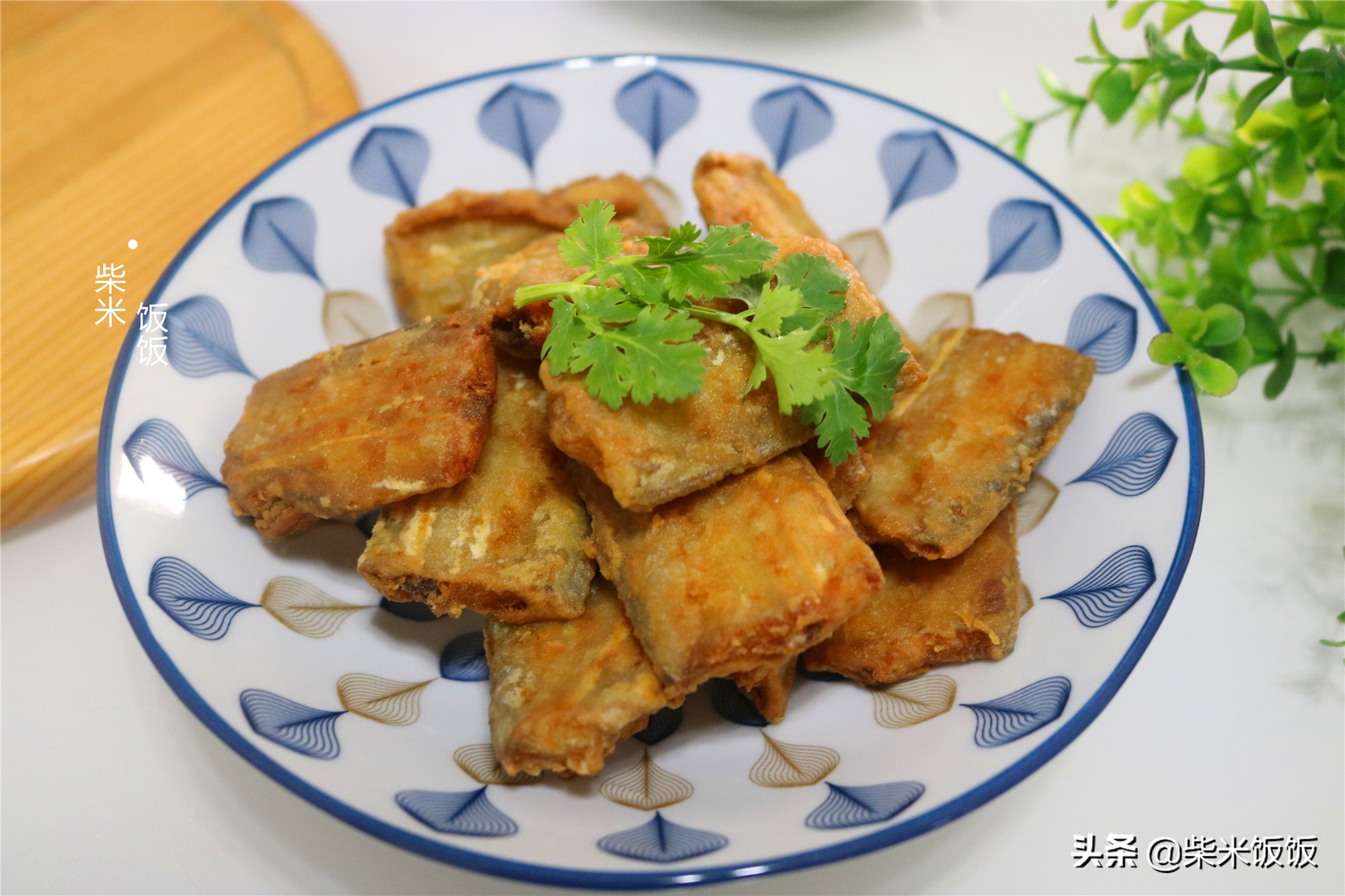 乾炸帶魚家常做法，只需簡單調味料，香酥鮮嫩，好吃無腥味