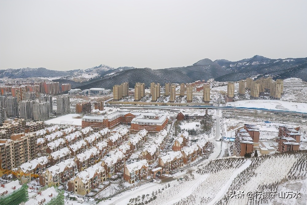 Jinan snowed, boat takes new city of Jinan the eastpart part, take the beautiful scenery after you watch snow