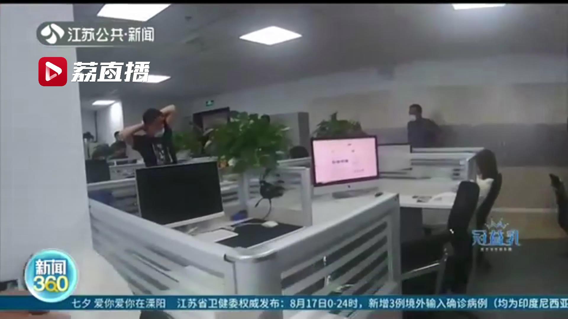 目的骗钱！一公司鼓吹“百元字画”可拍“上百万元”数百人被骗1500万元