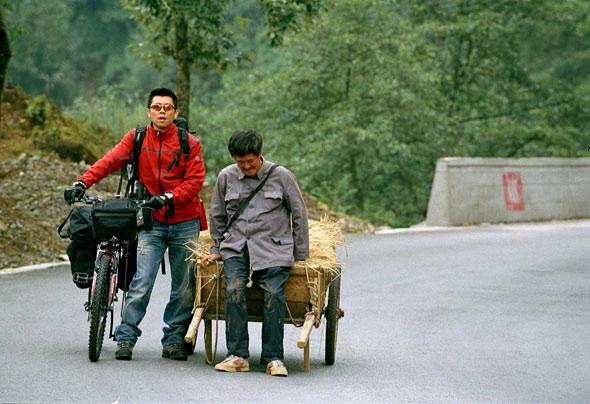 《落叶归根》是一部国产好片，但如果不是赵本山主演，也许会更好