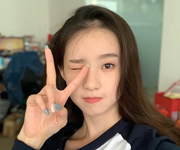 刘梦的公司，张艺凡的公司，看到希林娜依高：