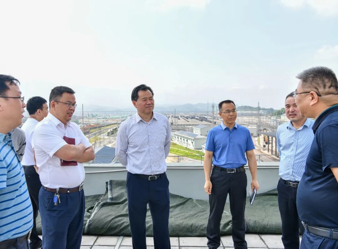 ​石希欣在调研张吉怀铁路建设时指出 加强“路地”协调联动 全力以赴确保如期建成通车
