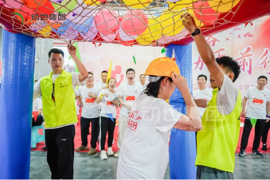 如何构建职场第三社交空间？提升团队效率丨社交体育丨企业体育课