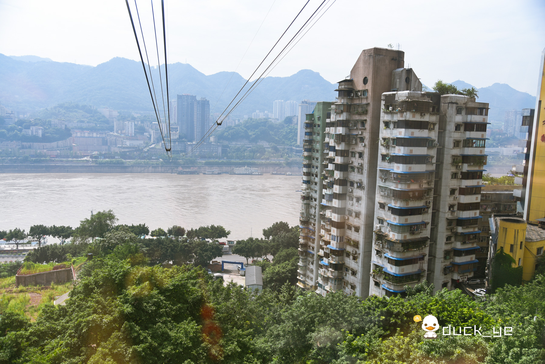 重庆旅游市区必打卡的六大景点，洪崖洞只能排第三，你都去过么？