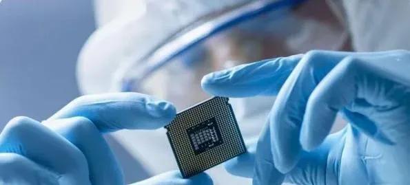 中国芯激增48%超越硅谷，外媒评价：全球“芯片工厂”即将诞生