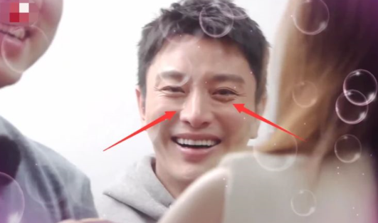 贾乃亮见证路人浪漫求婚，转身直接哭泣，这段感情他始终没有放下