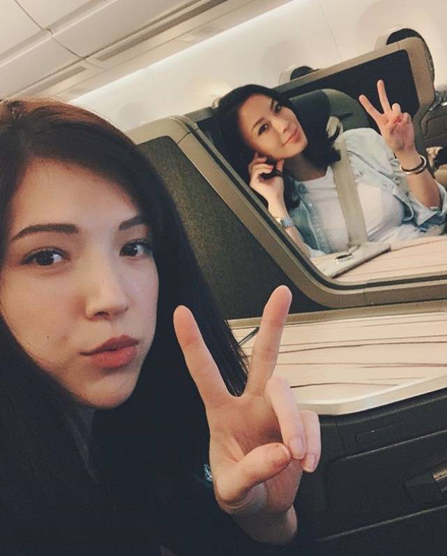 杨丞琳带领“华冈五人帮”陪黄鸿升父亲庆中秋，又哭又笑彼此安慰