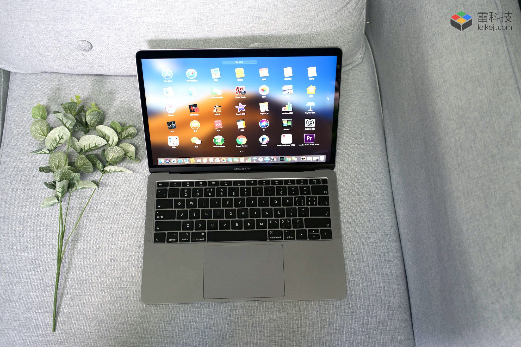 苹果MacBook Air深度评测：买不买看完你就能下决定了