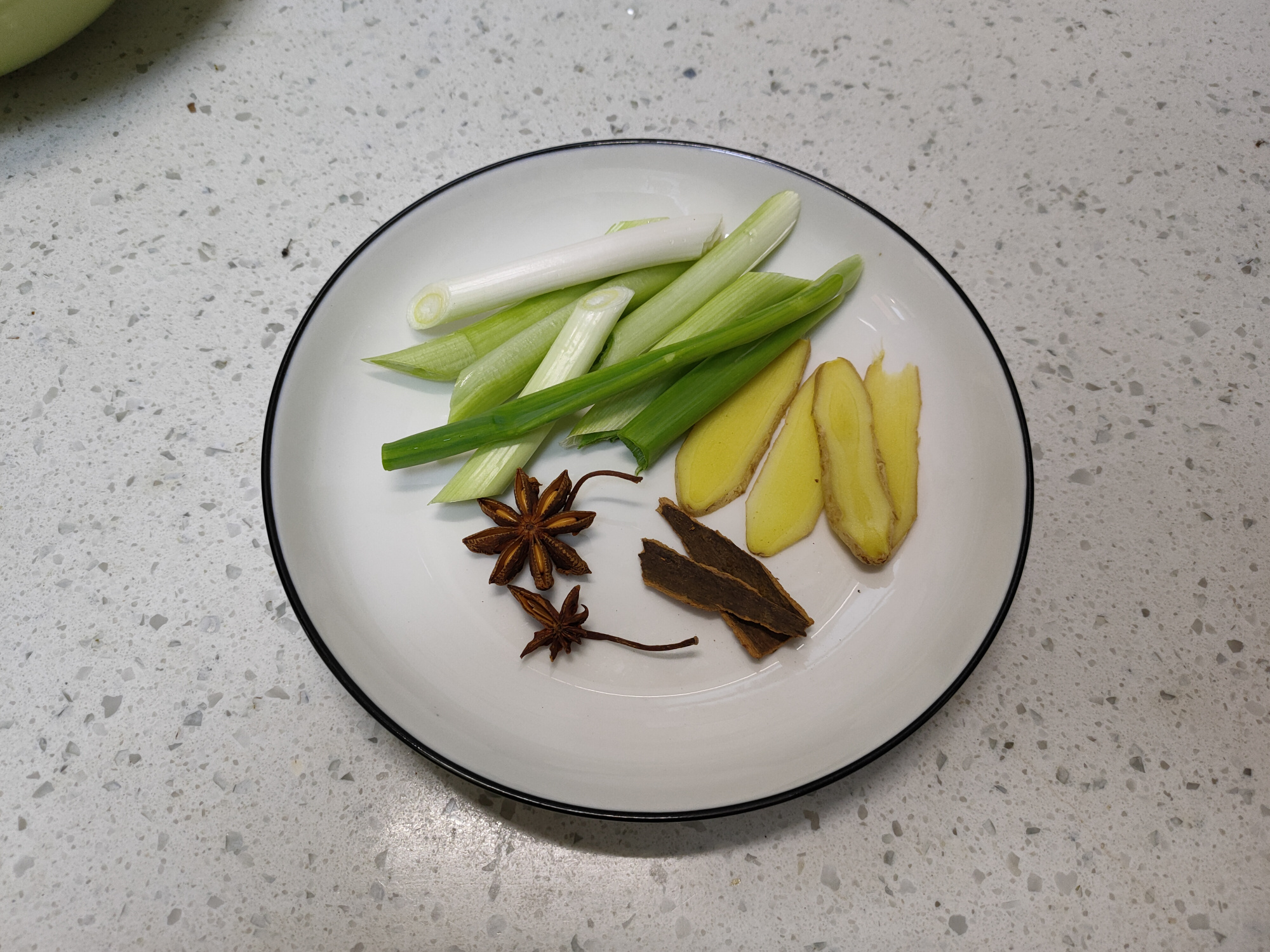 紅燒肉，記住“2不放2竅門”，肉香十足、軟糯入味，不柴不油膩