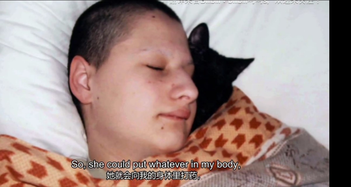 歹毒妈妈给健康女儿疯狂吃药，做上百次手术，