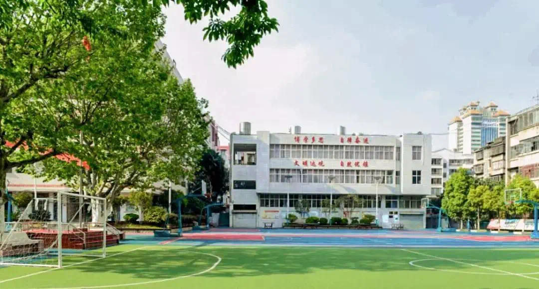 云南唯一一所女子完中要搬，腾出空地意欲何为？