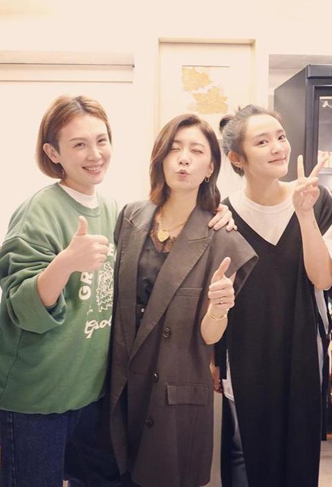 15歲梧桐妹要出道？ 和媽媽賈靜雯組女團，母女倆長得完全不一樣