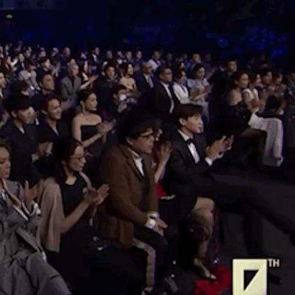 人间尤物张雨绮，怎么把10w的迪奥穿成3块8包邮的