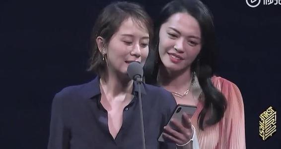 娱乐圈带头制造年龄焦虑，女明星们反击得漂亮